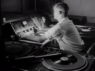 http://www.tigerradio.com/images/vlcsnap-1753096.png (73283 bytes)